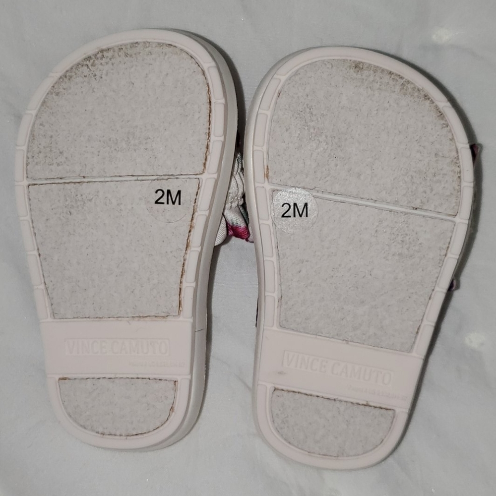 Sandals - Picture 2 of 4